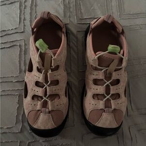 Lands End Woman’s Size A8